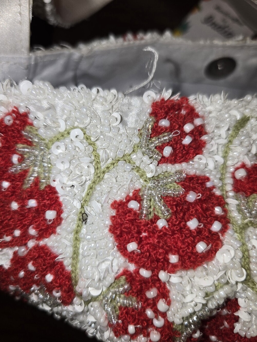Viral Handcrafted Strawberry Beaded Shoulder Bag Purse Cottagecore NWT - Picture 13 of 14